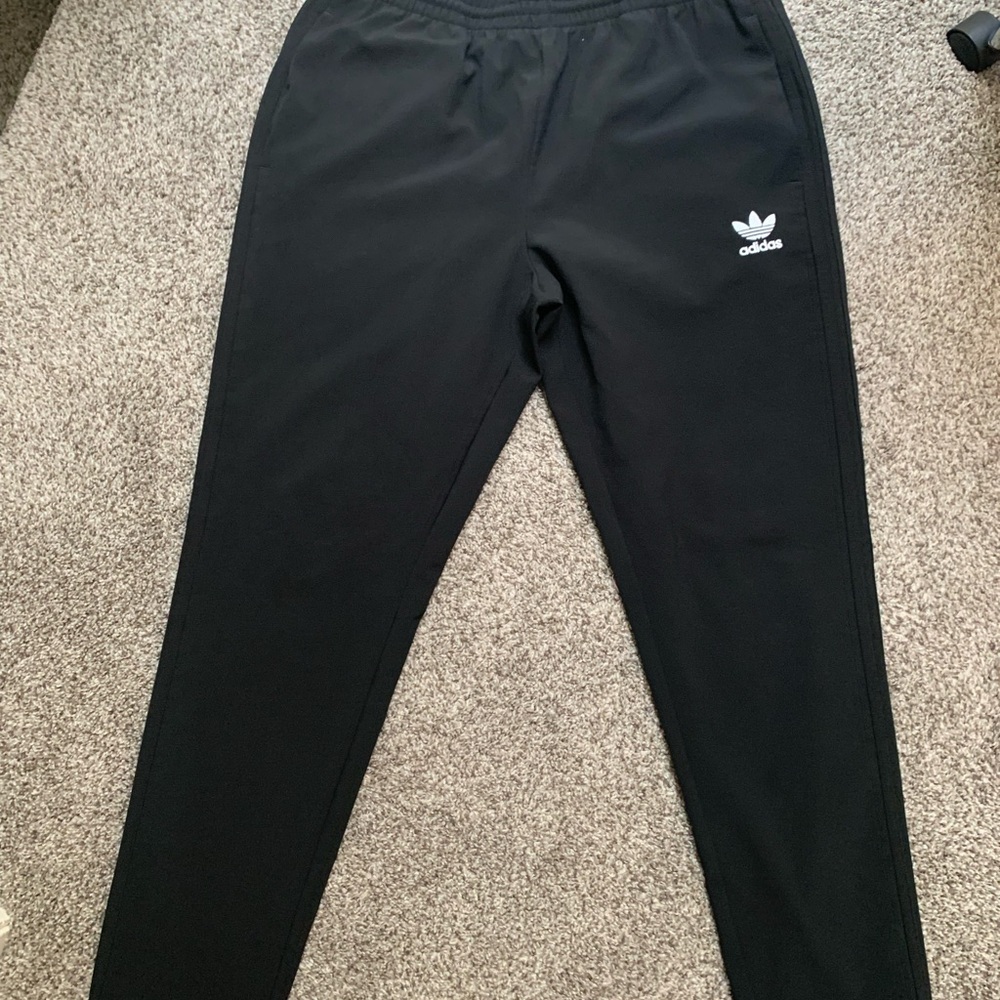 Adidas sweat pants (L) - Picture 3 of 4